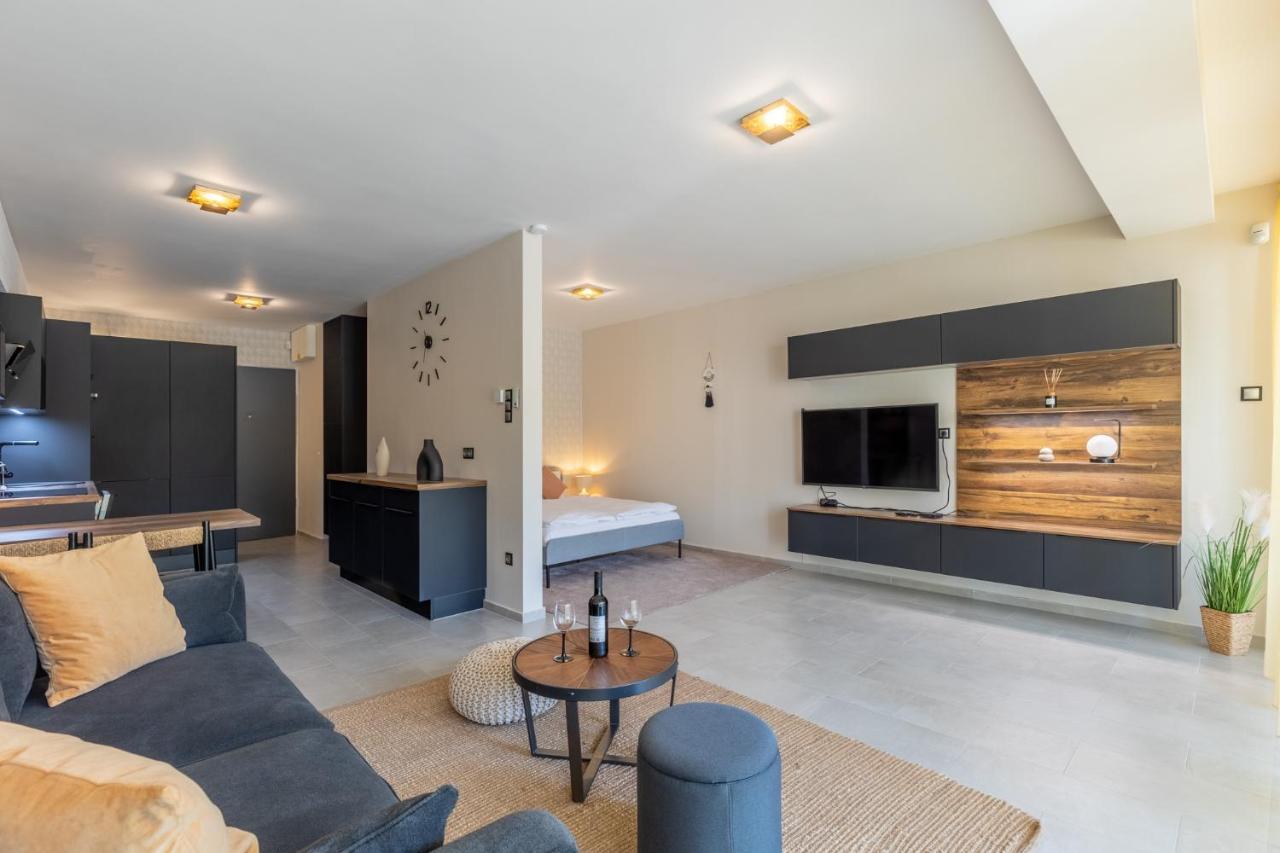 Marinelake Apartman Balatonfoeldvar By Bltn Bagian luar foto